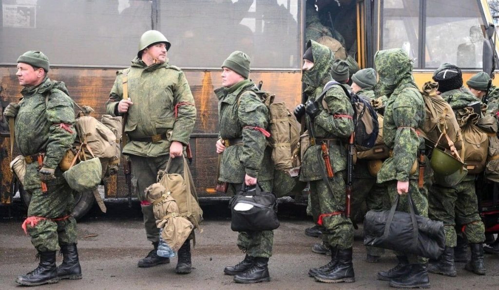 Незаконна мобілізація та призов до російського війська на тимчасово окупованих територіях України