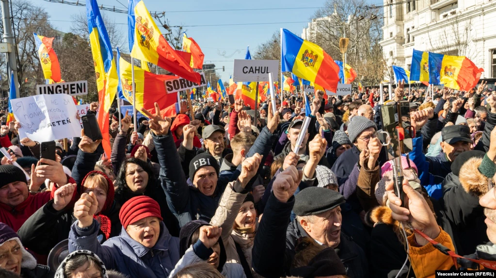 На західному фронті без змін – як росія продовжує дестабілізувати західні держави та чому це потрібно зупинити